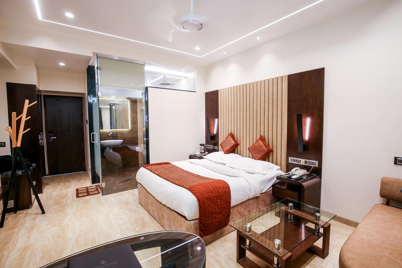 Hotel Royal Palace Jalgaon Luaran gambar